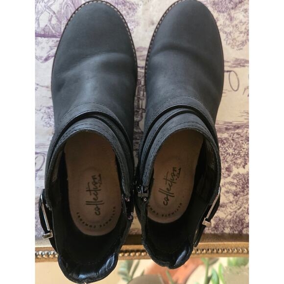Clarks Black Women's Camzin Hale Ankle Boot Size 8 - Picture 6 of 7